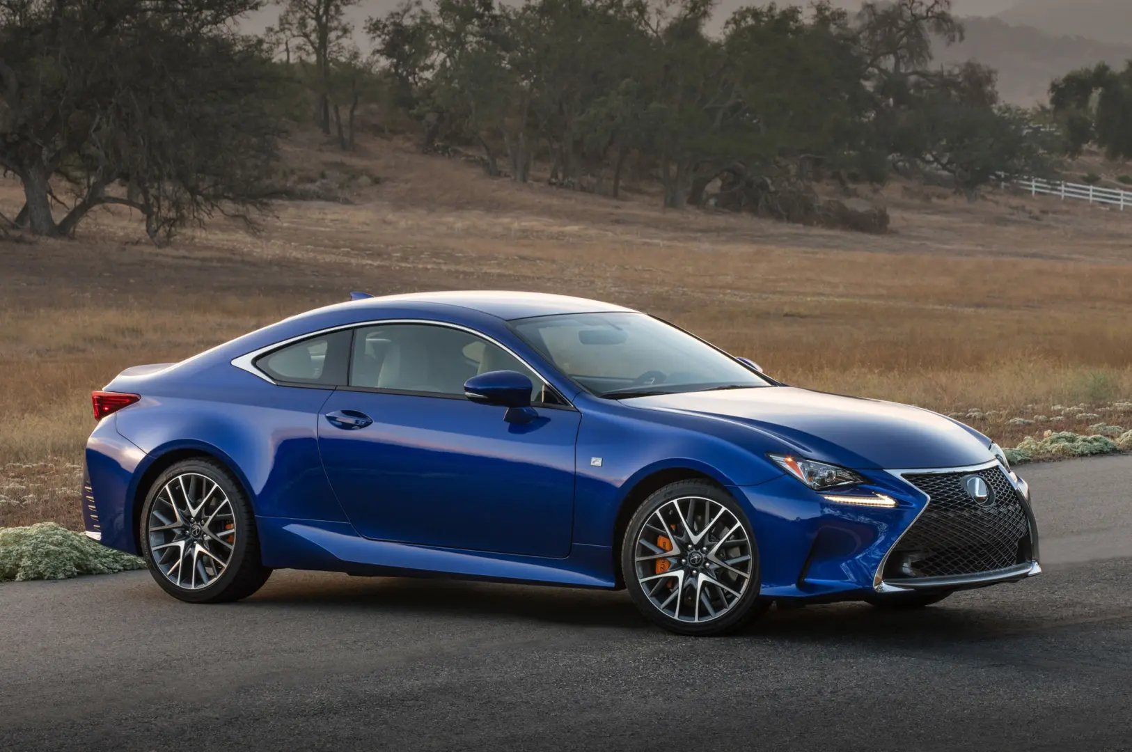 Lexus RC RC 200t Executive 2