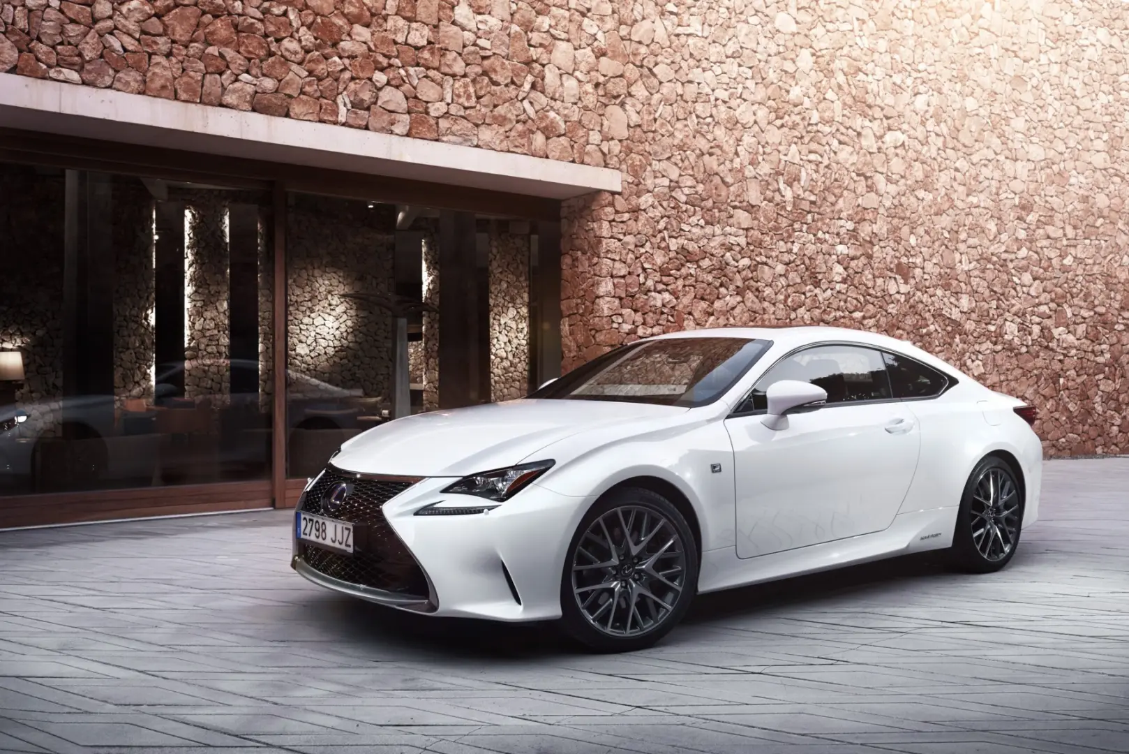 Lexus RC RC 300h Executive CVT 3