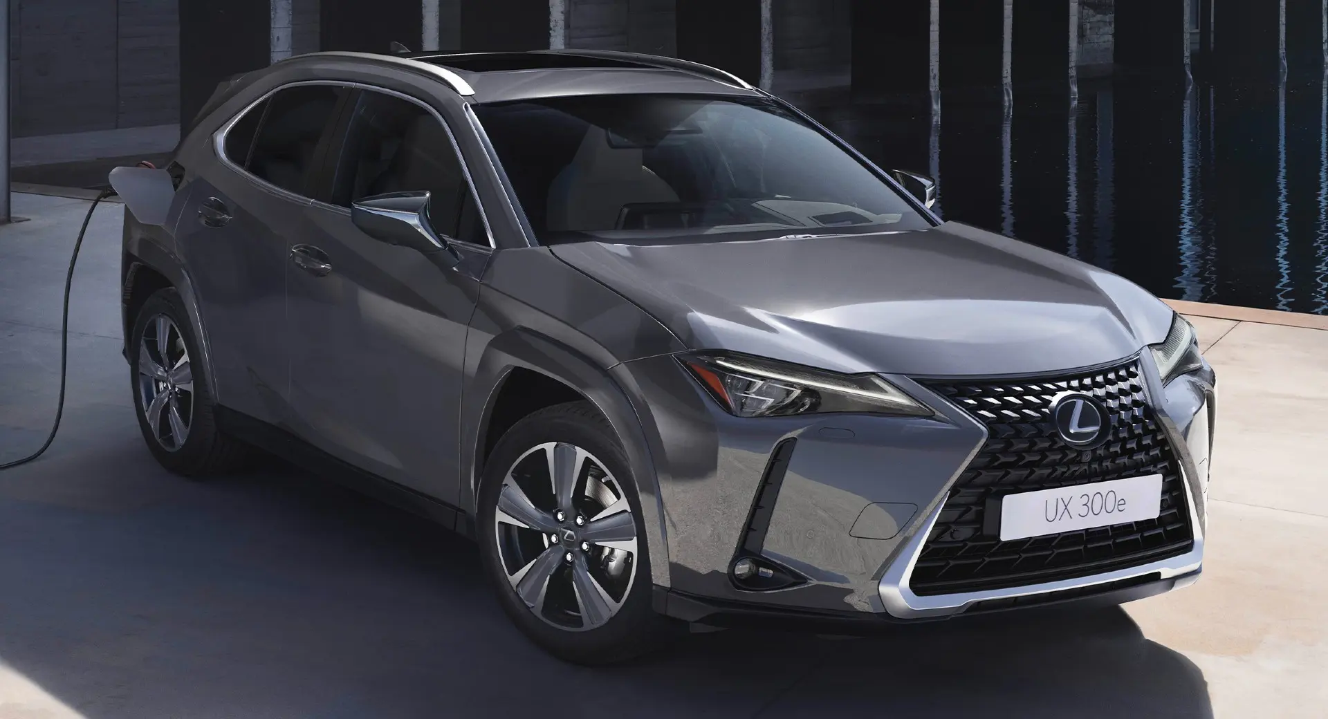 Lexus UX UX 300E Exclusive 4
