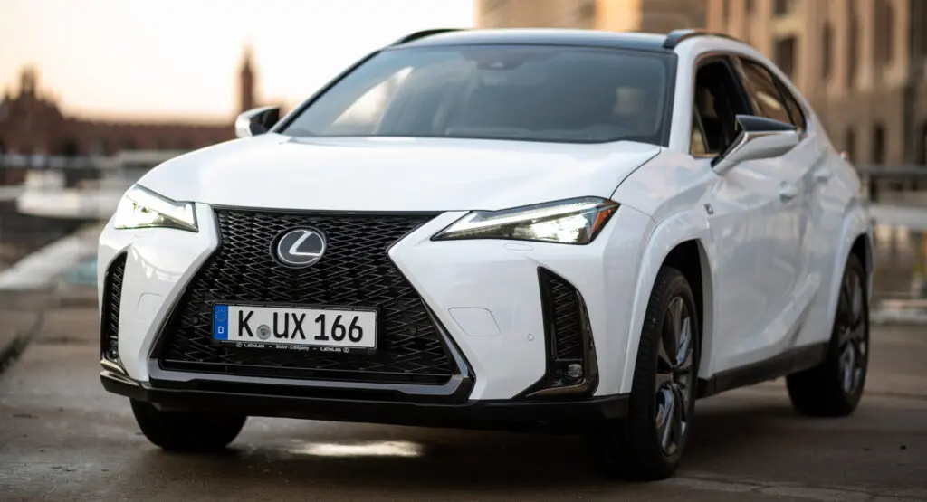 Lexus UX UX 300E Executive 5