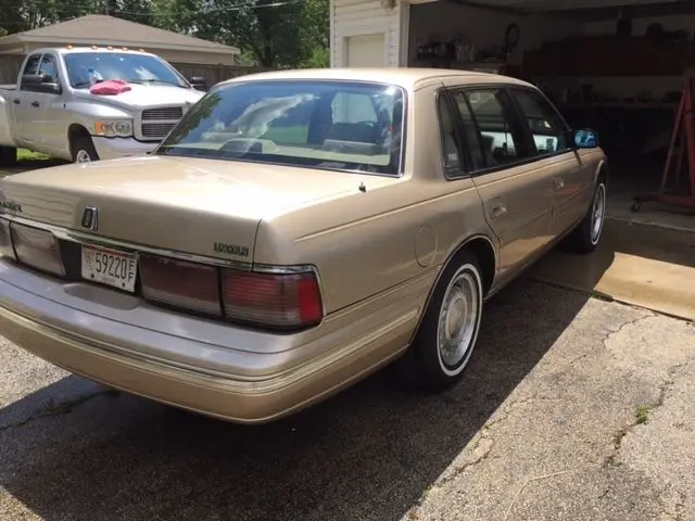 Lincoln Continental Continental 3.8 1
