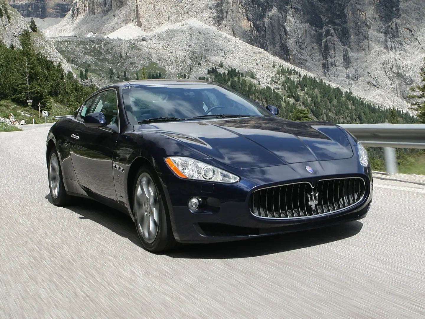 Maserati GranTurismo GranTurismo 4.2 5