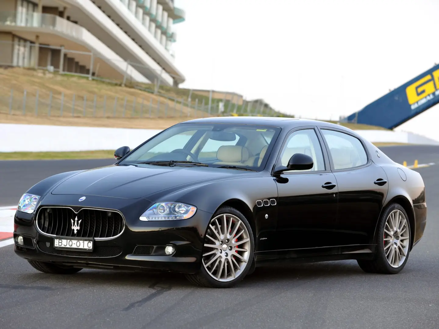 Maserati Quattroporte Quattroporte 4.2 V8 Sport GTS 2