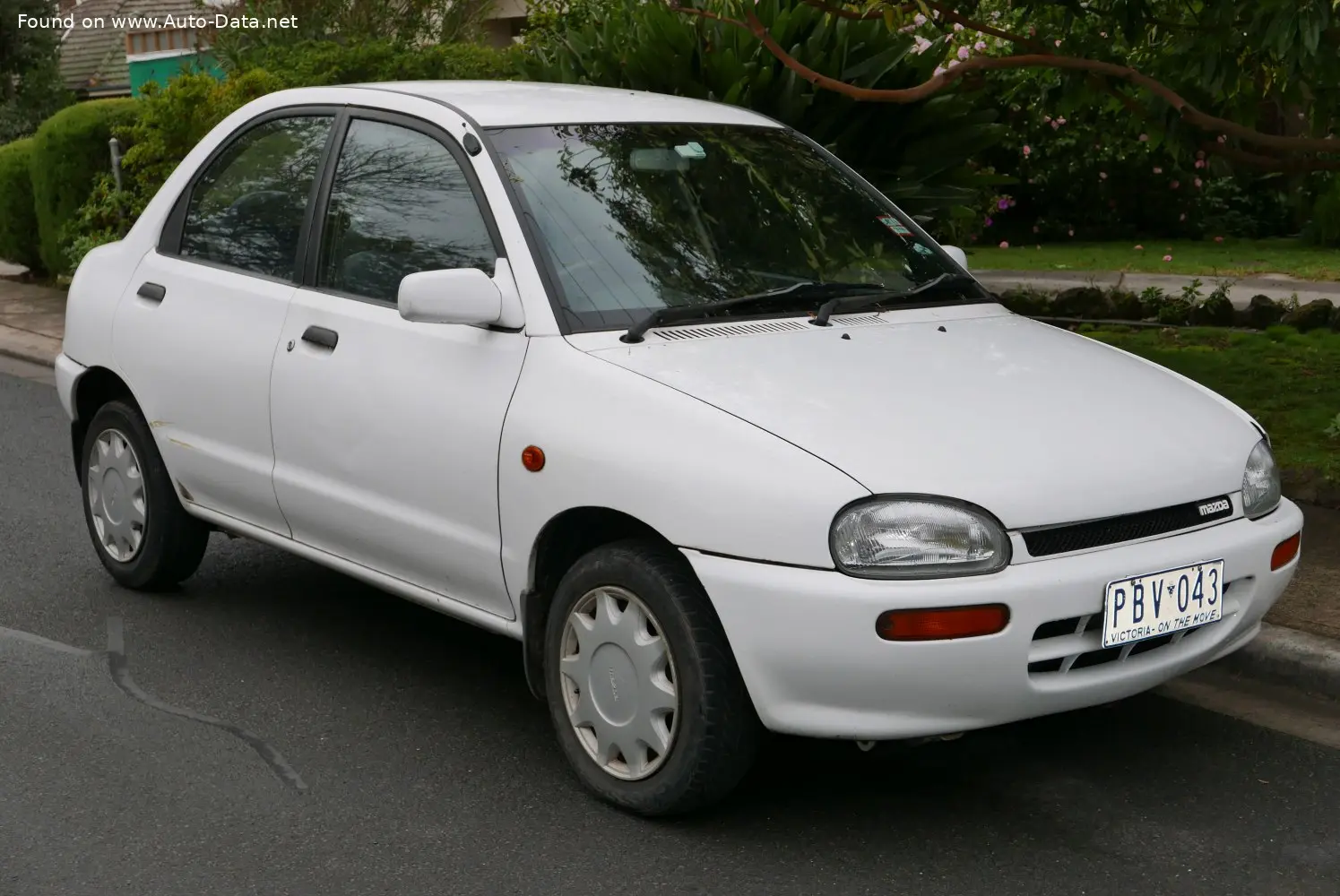 Mazda 121 121 1.3 16V LX 2