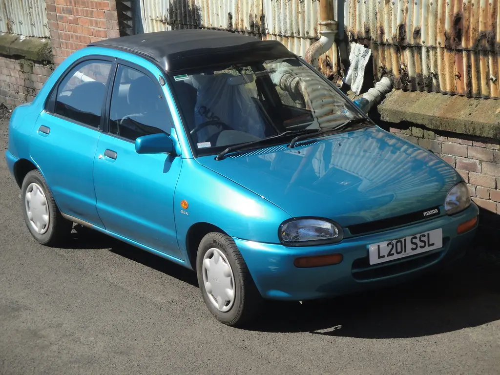 Mazda 121 121 1.3 Pro 1