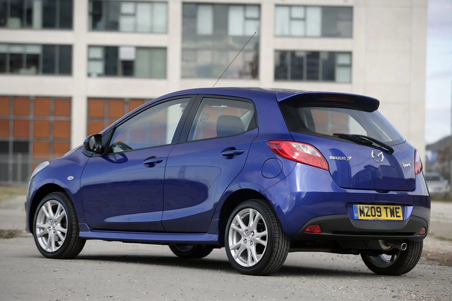 Mazda 2 2 1.3 High 2