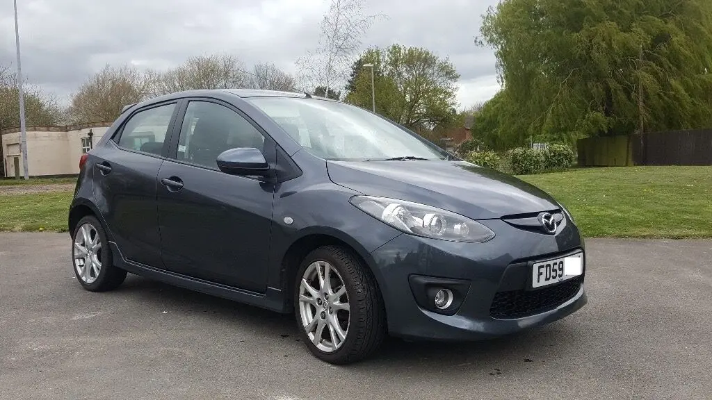 Mazda 2 2 1.5 Play 4