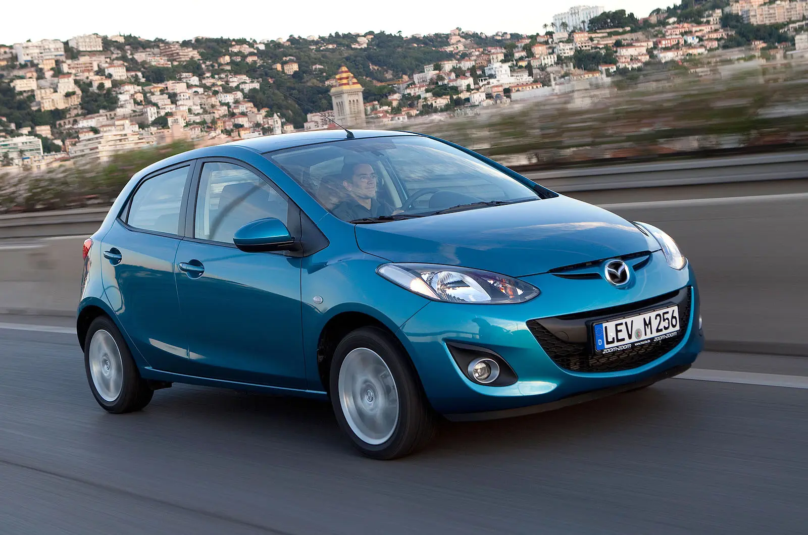 Mazda 2 2 1.5i Go 5