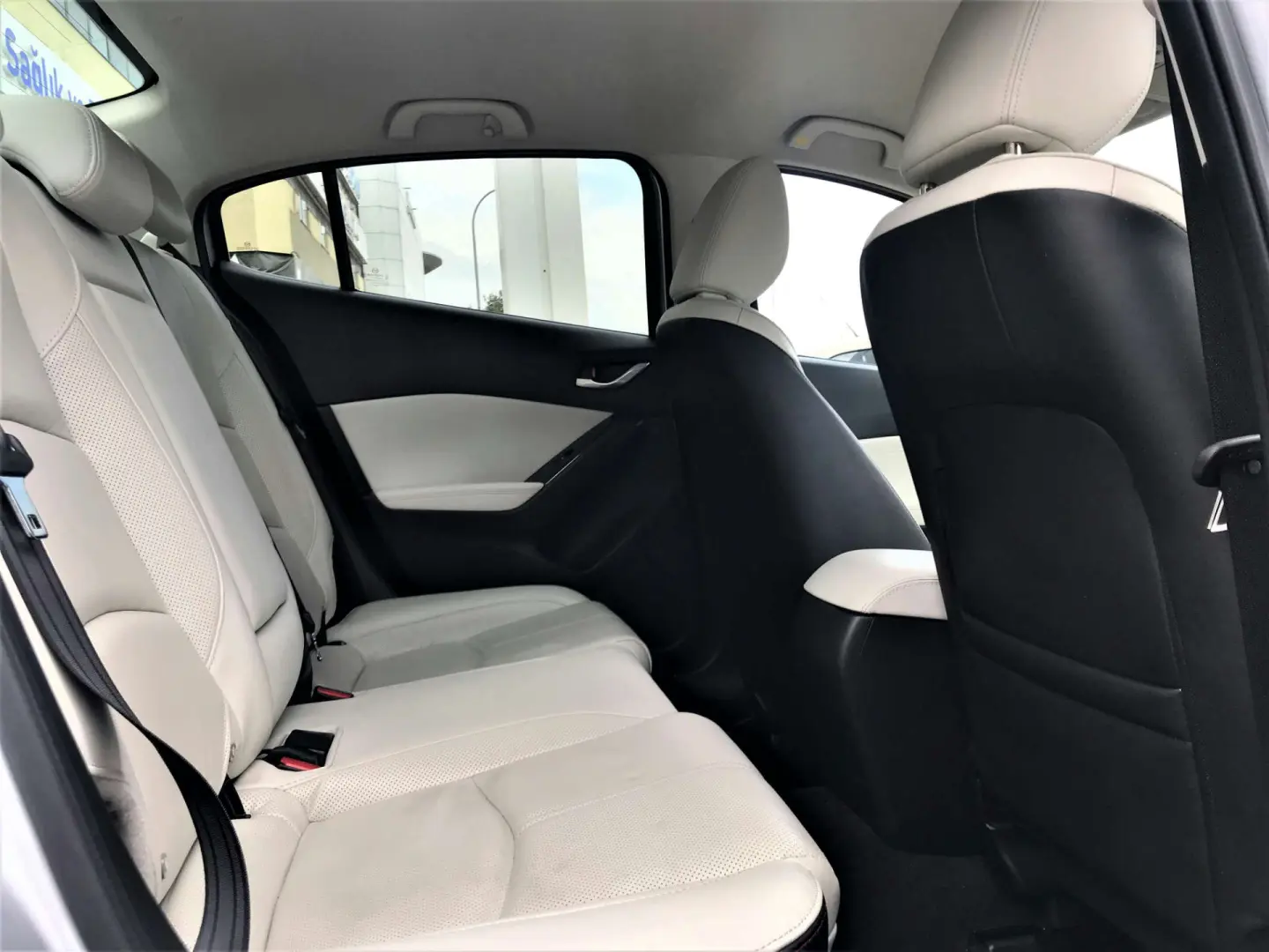 Mazda 3 3 1.5 SkyActive-D Power Sense Beyaz Deri Döşeme 6