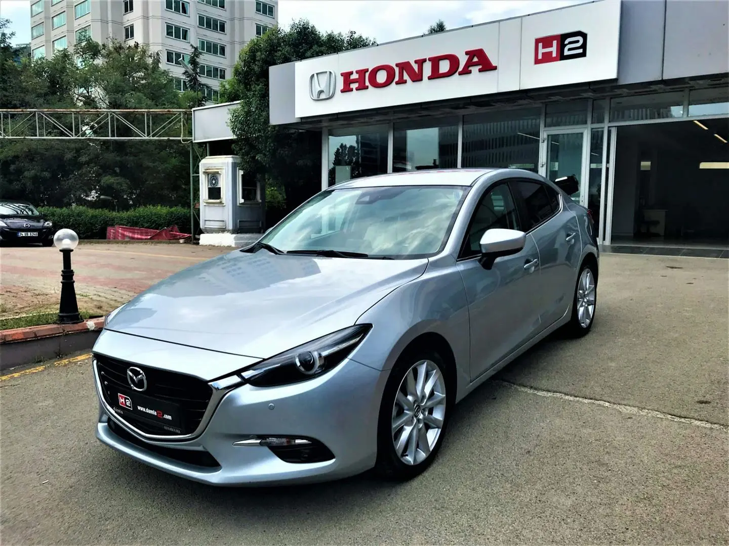 Mazda 3 3 1.5 SkyActive-G Power Beyaz Deri Döşeme 1