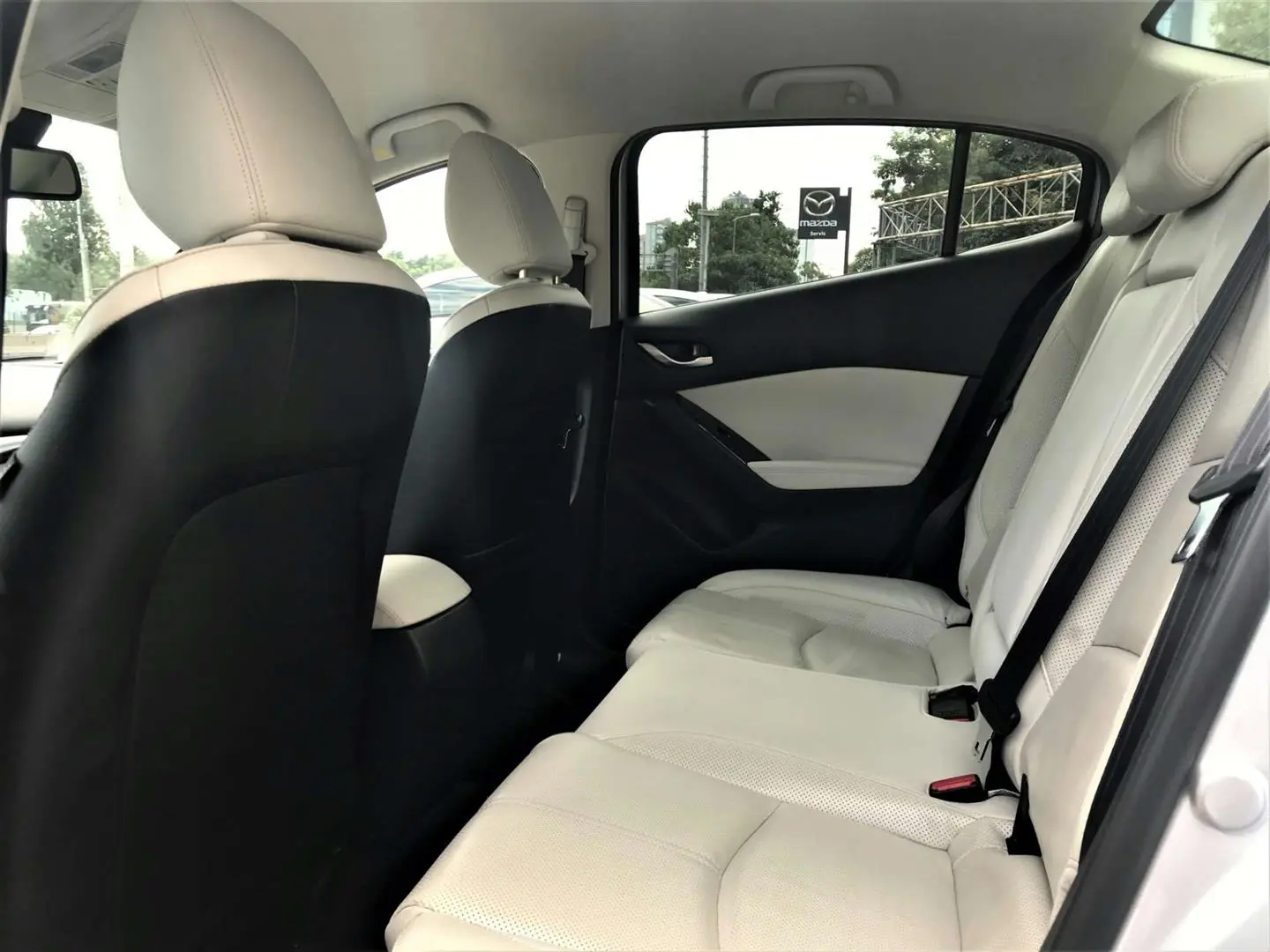 Mazda 3 3 1.5 SkyActive-D Power Beyaz Deri Döşeme 5