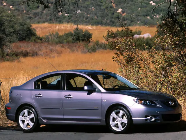 Mazda 3 3 1.6 Mid 7