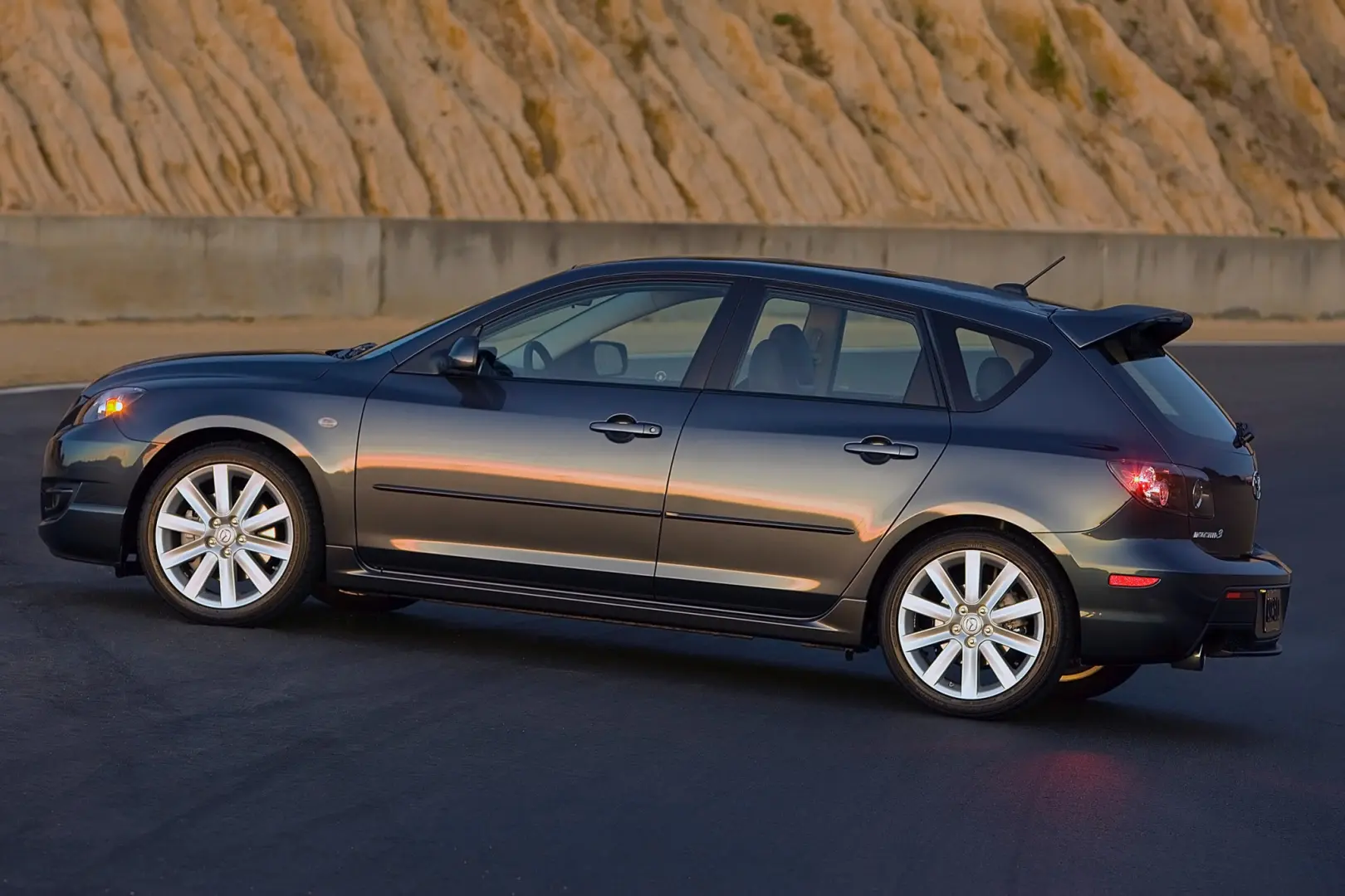 Mazda 3 3 1.6 Touring 1
