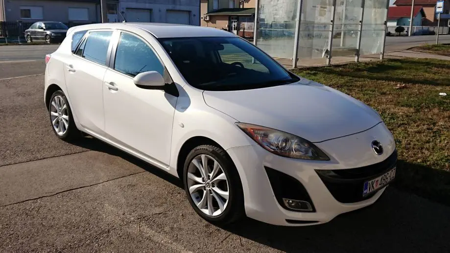 Mazda 3 3 1.6 Mirai 0
