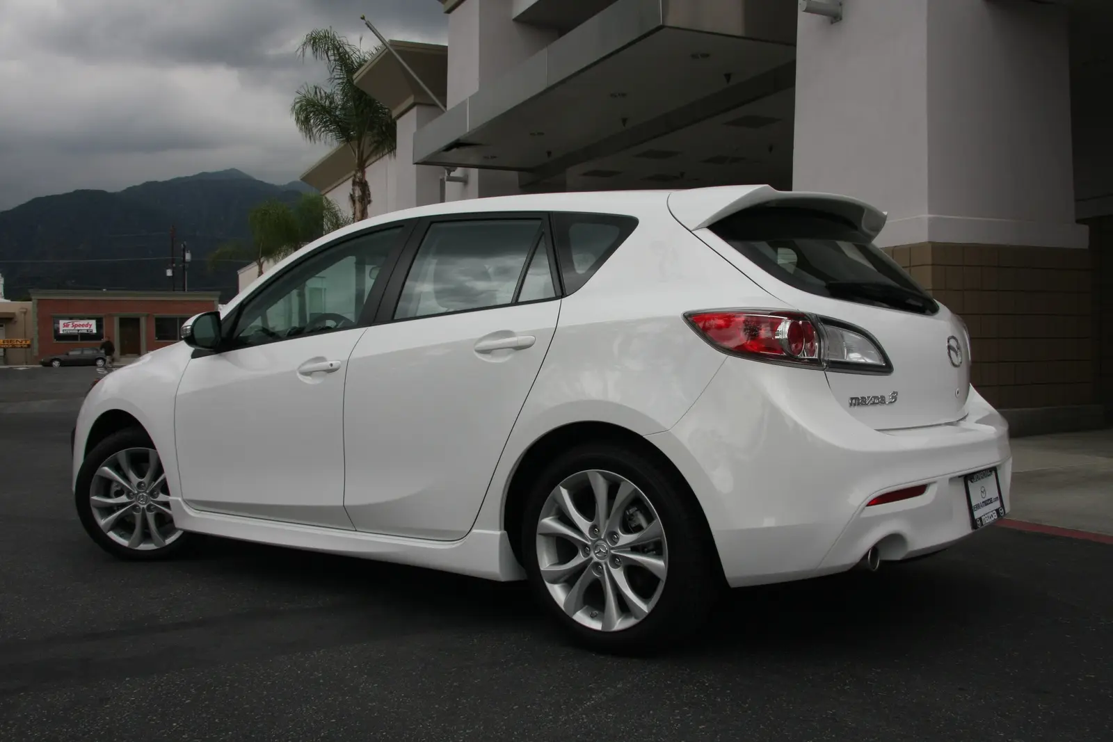 Mazda 3 3 1.6 Touring 2