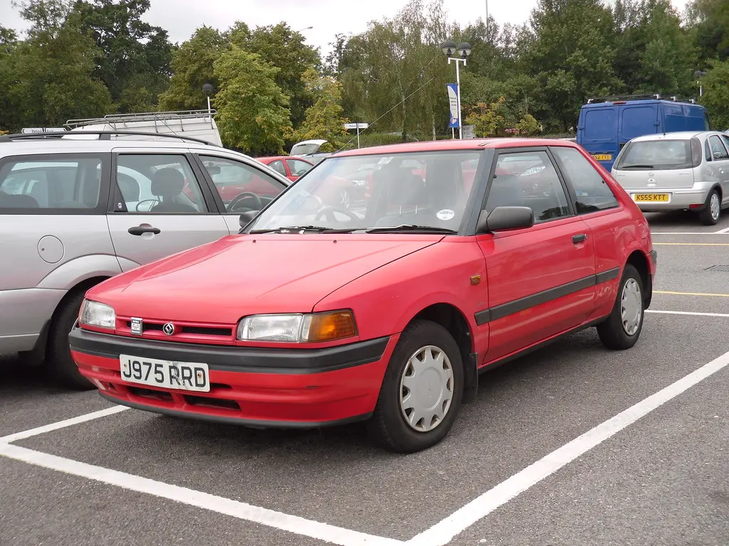 Mazda 323 323 1.3i 0