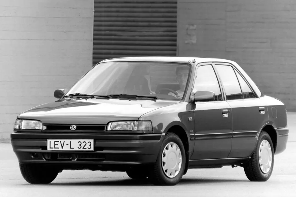 Mazda 323 323 1.8i GLX 5