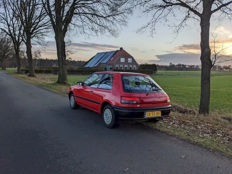 Mazda 323 323 1.3i 5