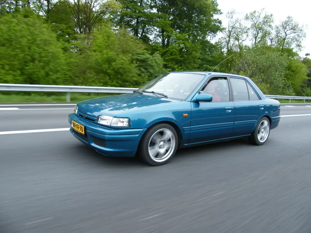 Mazda 323 323 1.3i 2