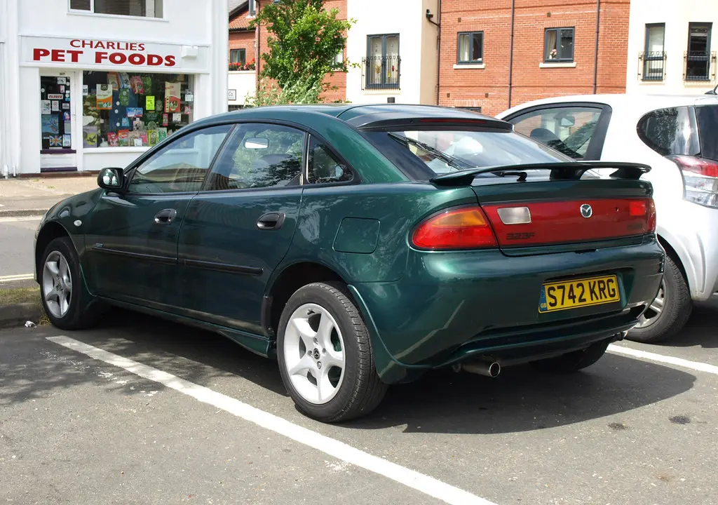 Mazda 323 323 1.5 5