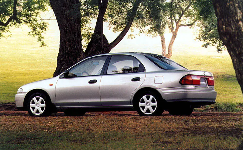 Mazda 323 323 1.5i GLX 5
