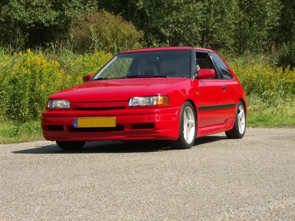 Mazda 323 323 1.6i GLX 6