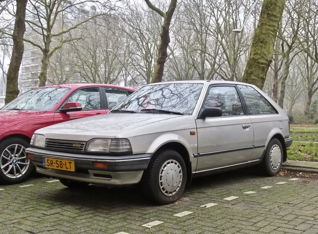 Mazda 323 323 1.7 D 2