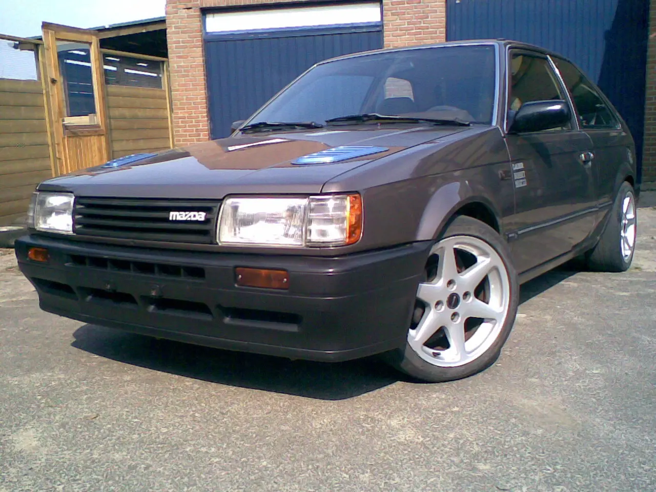 Mazda 323 323 1.7 D 7