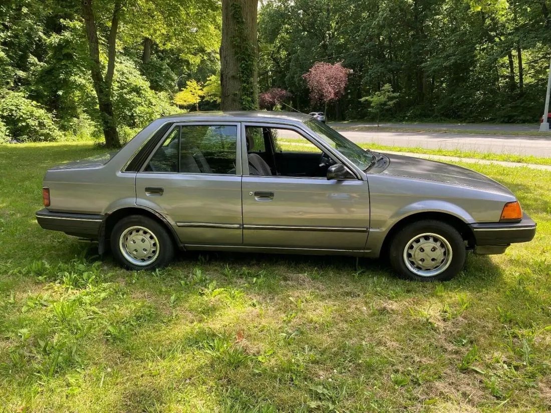 Mazda 323 323 1.7 D LX 7