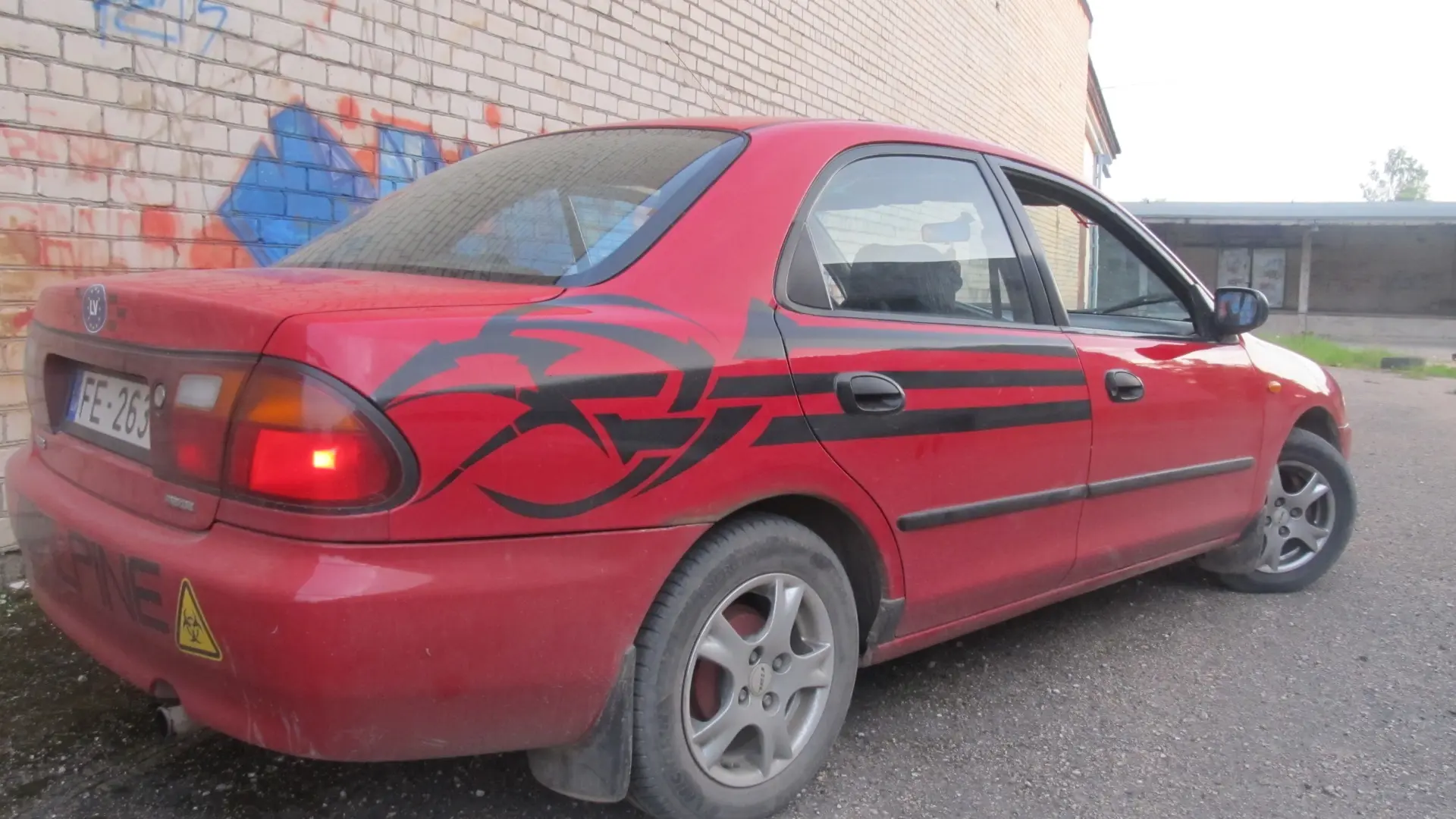 Mazda 323 323 1.7 TD 4