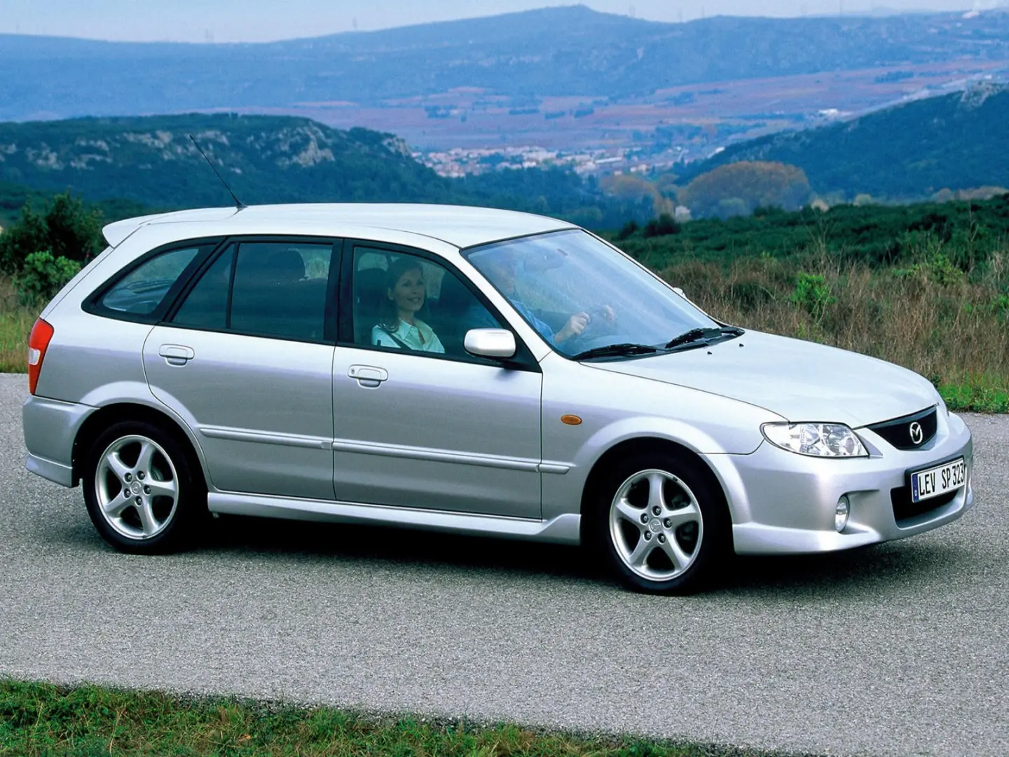 Mazda 323 323 1.8 TE 5