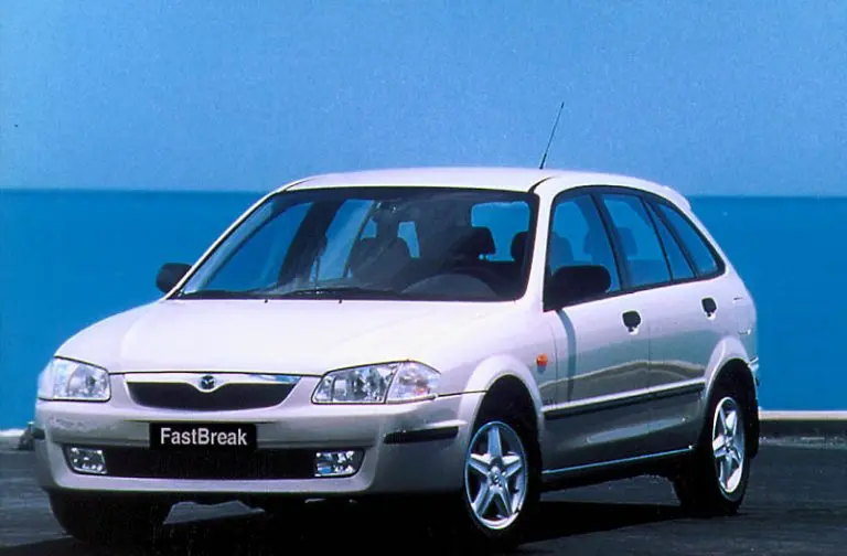 Mazda 323 323 1.8i GLX 7