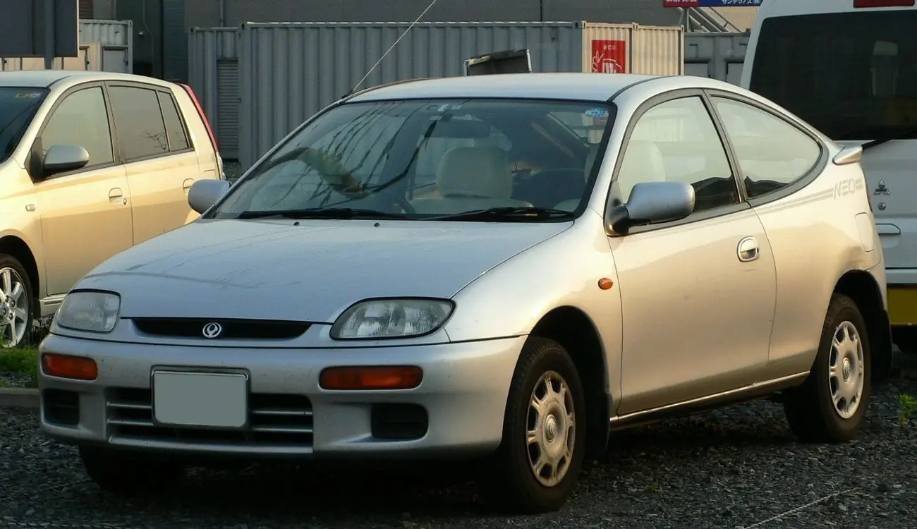 Mazda 323 323 C 1.3i DAB 5