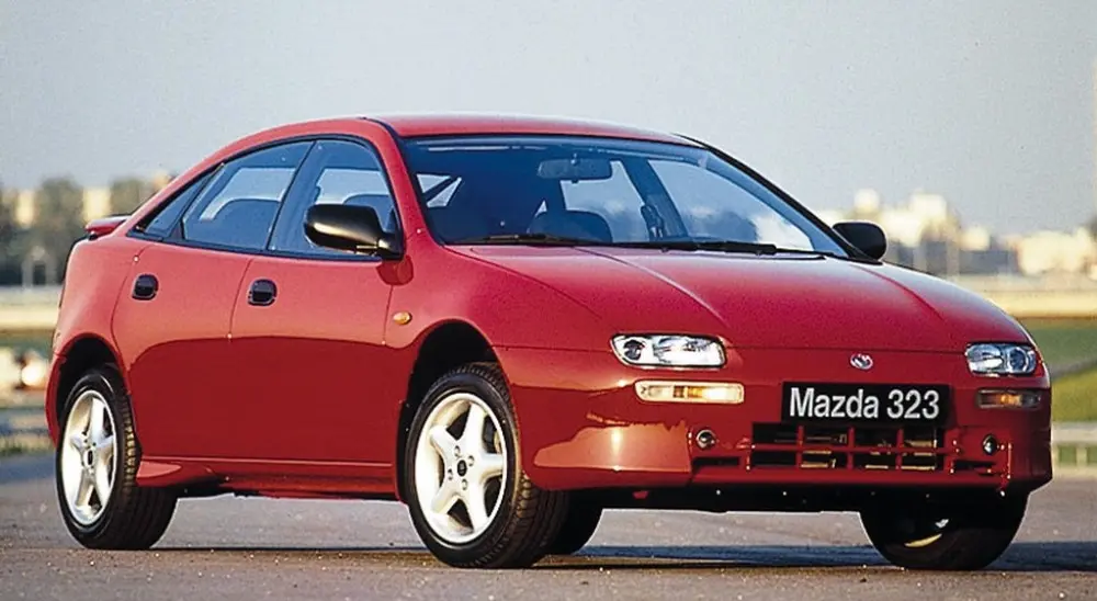 Mazda 323 323 1.5i GL 3