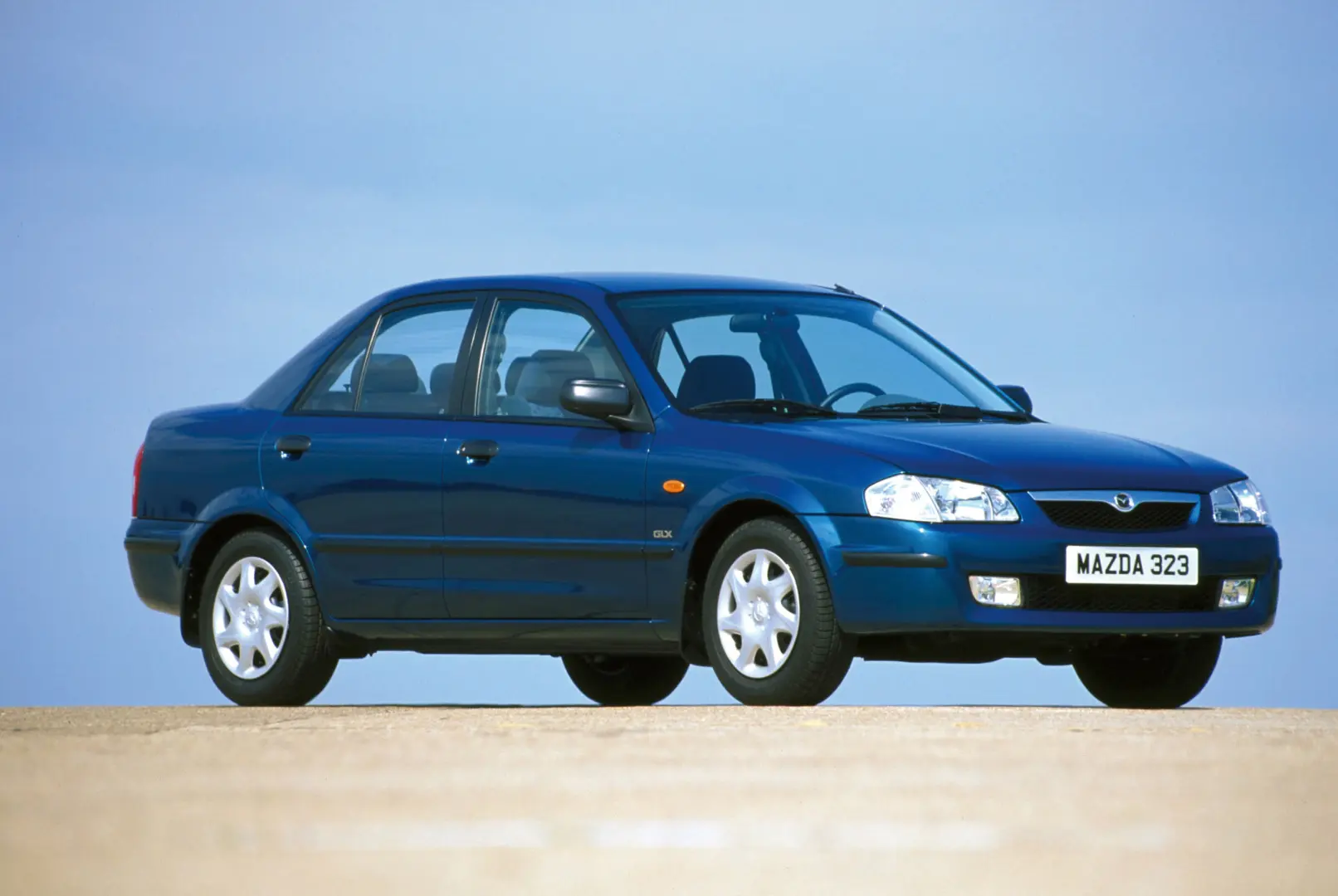 Mazda 323 323 F 1.6 Exclusive 6