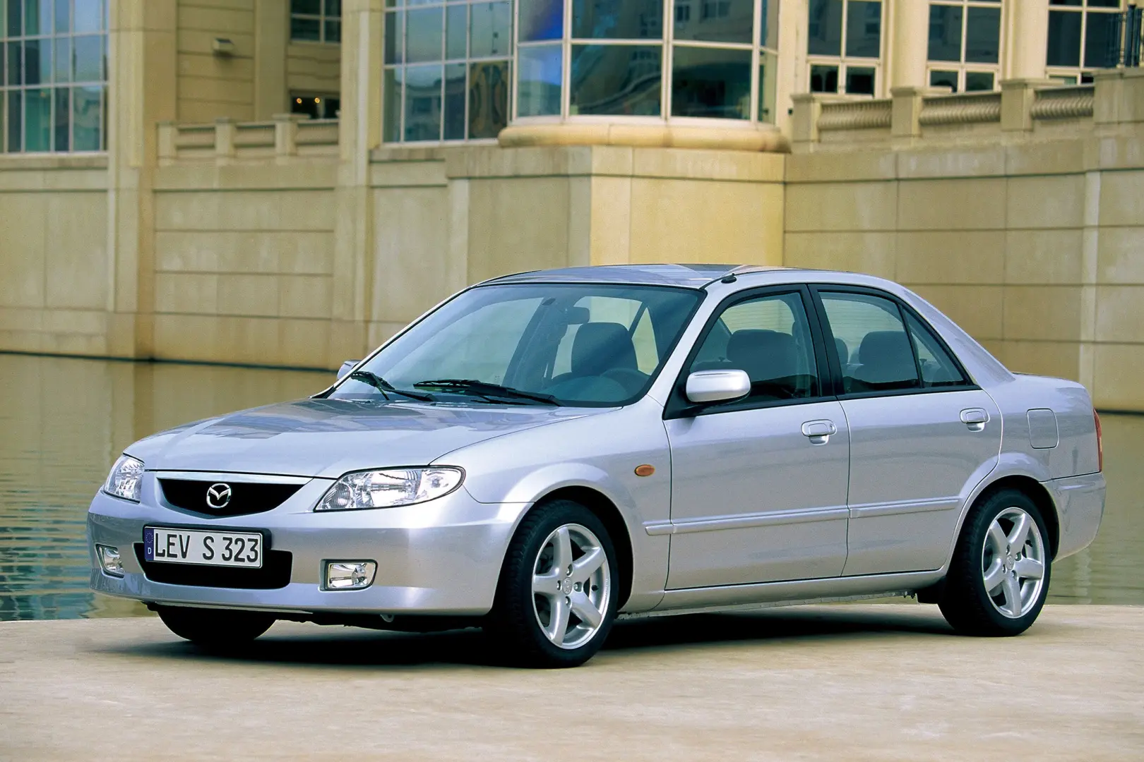 Mazda 323 323 F 1.6 Exclusive 5