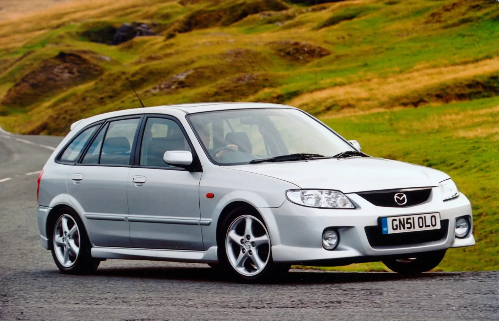 Mazda 323 323 1.3 CE 1