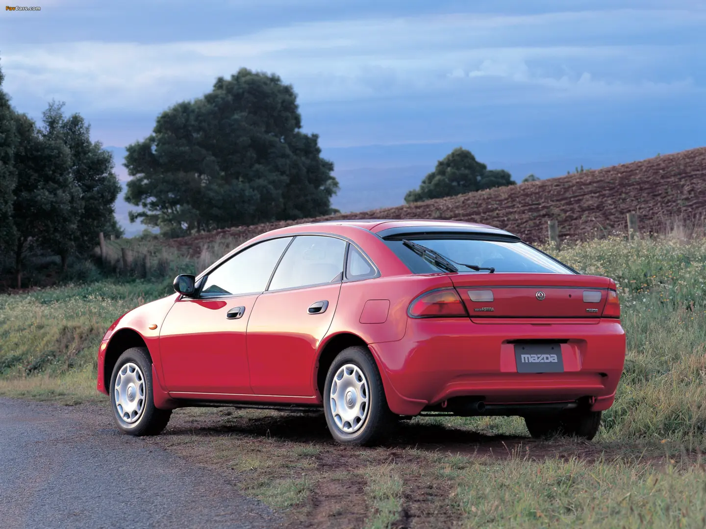 Mazda 323 323 F Astina 1.5 3