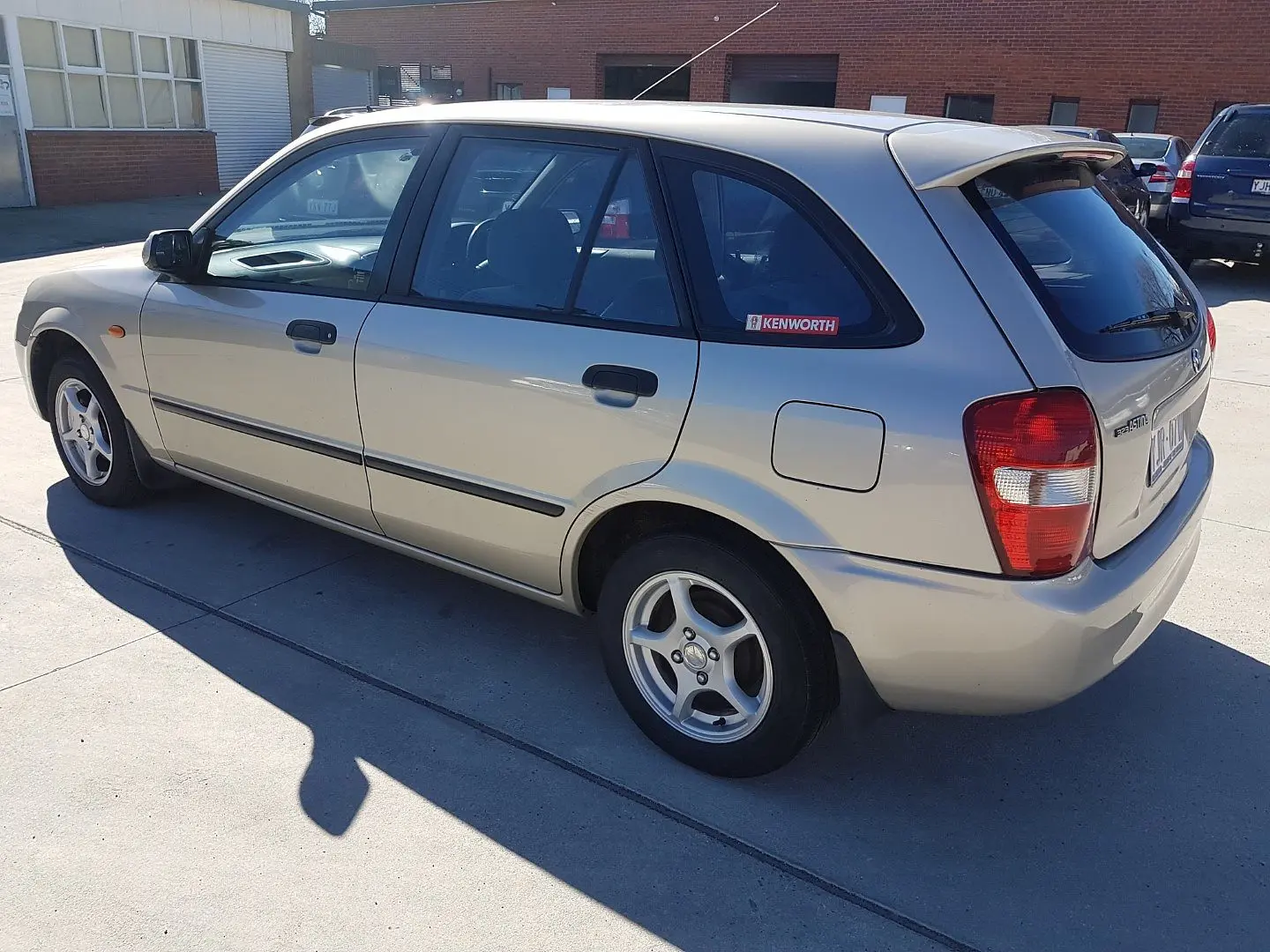 Mazda 323 323 F Astina 2.0 GT 4