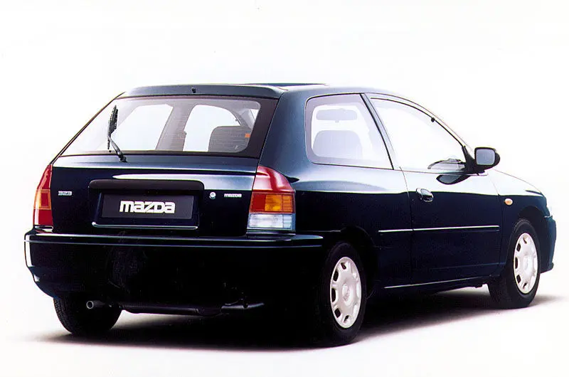 Mazda 323 323 P 1.5i GLX 4
