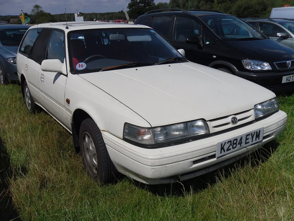 Mazda 626 626 2.0i 4