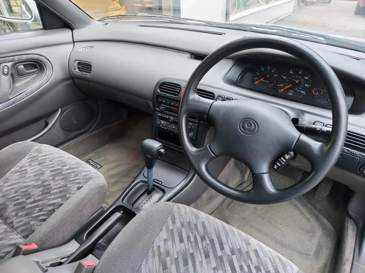 Mazda 626 626 2.5i V6 1