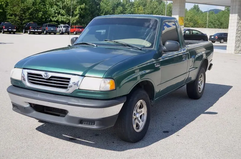 Mazda  B2500 2.5 D 4x4 Basic 1