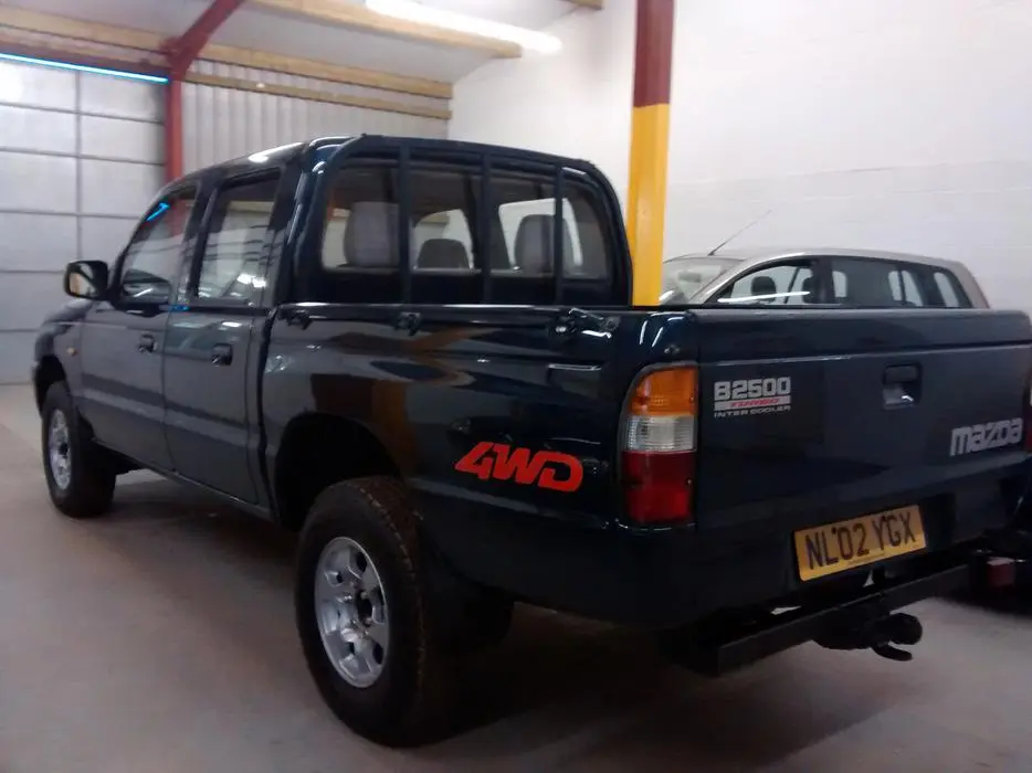 Mazda  B2500 2.5 TD 4x4 1