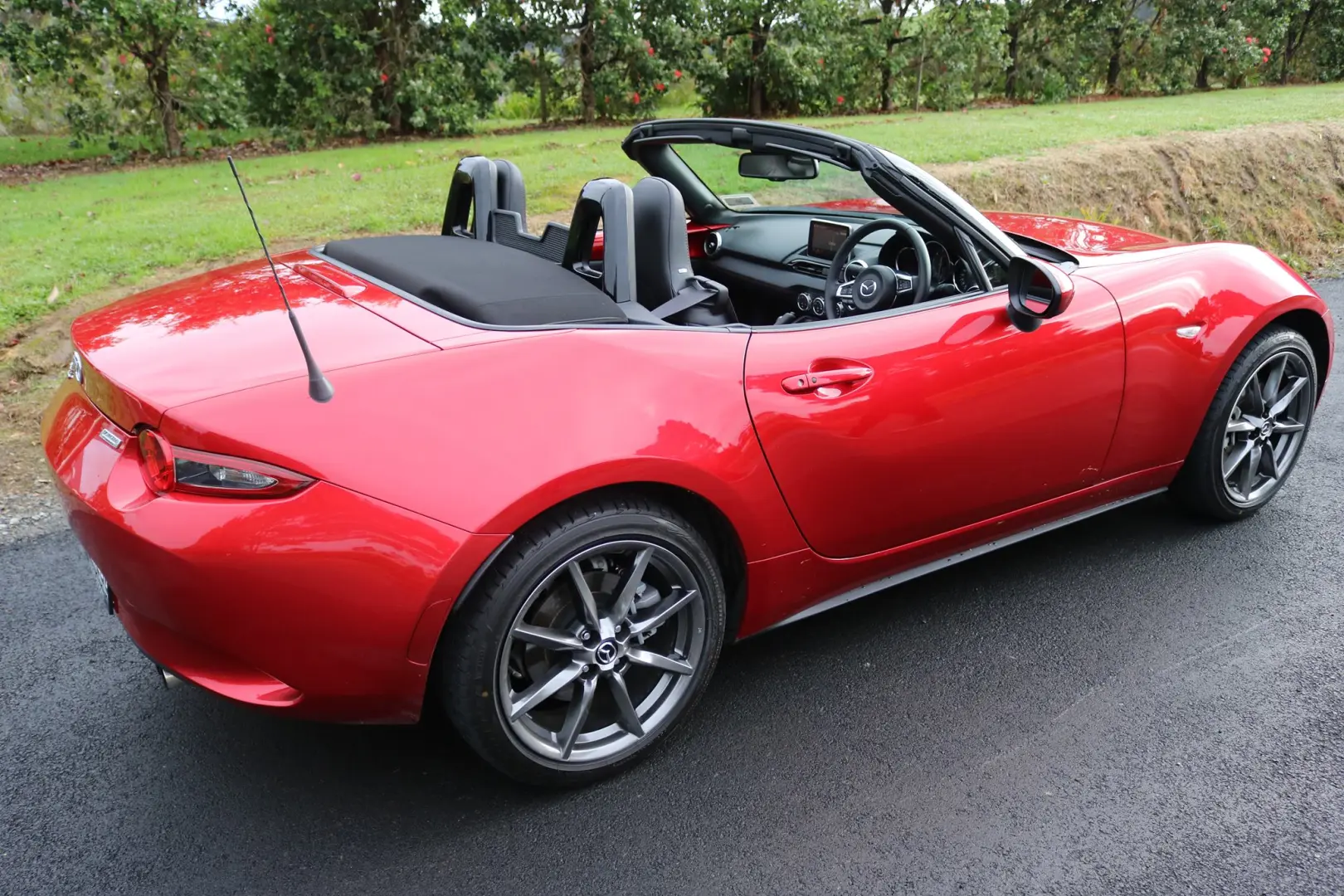 Mazda MX MX-5 1.5i SKY-G 2