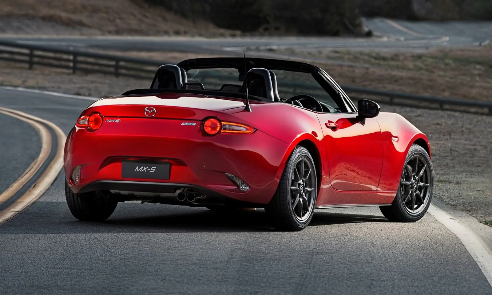 Mazda MX MX-5 2.0i SKY-G 3