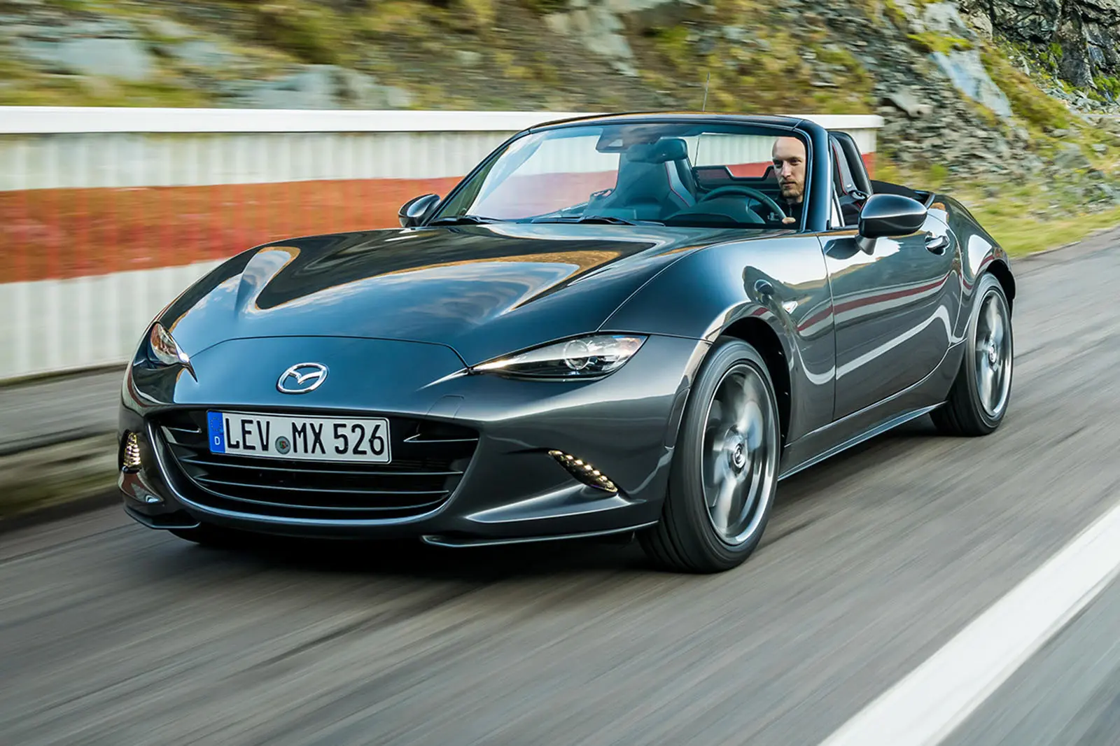 Mazda MX MX-5 1.5i SKY-G Power Sense Tasarım Paketi 6