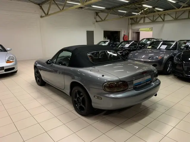 Mazda MX MX-5 1.6i 16V 6