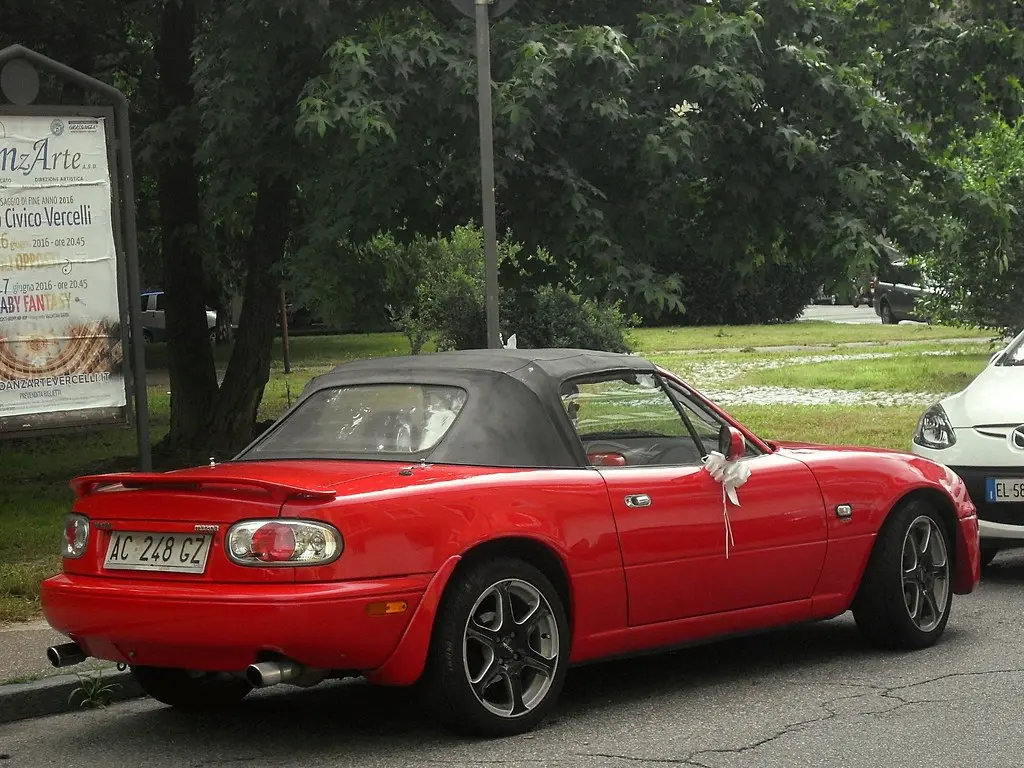 Mazda MX MX-5 1.6i 16V 6