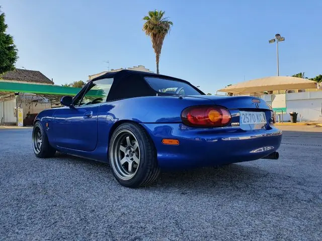 Mazda MX MX-5 1.8 16V 5